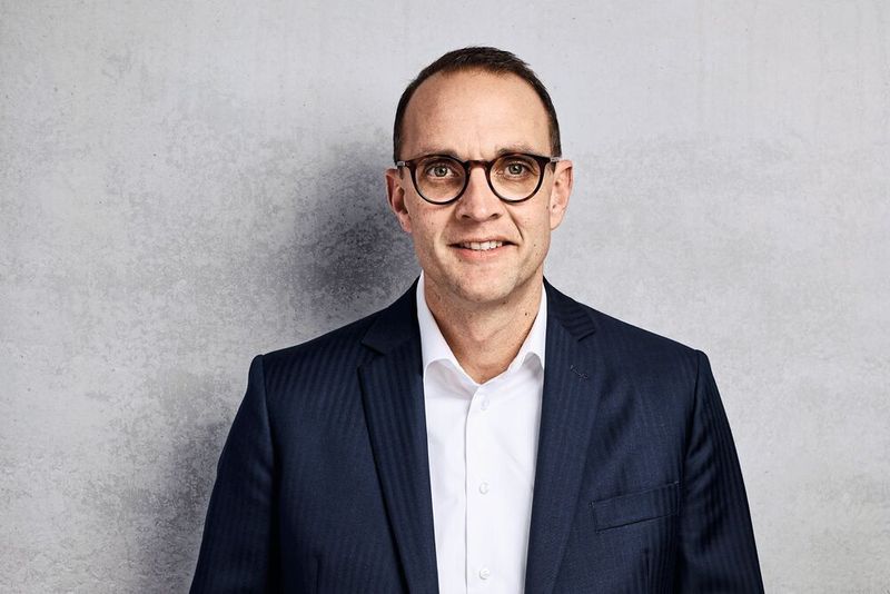„Ich bin mir darüber im Klaren, dass dies nicht die Nachricht ist, die sich die Mitarbeitenden erhofft haben“, sagt Dr. Dirk Pehl. „Wir sind rechtlich daran gebunden, uns an den Bedürfnissen der Gläubiger zu orientieren. Deshalb müssen wir diese Konsequenzen ziehen.“ (Bild:  Schultze & Braun)