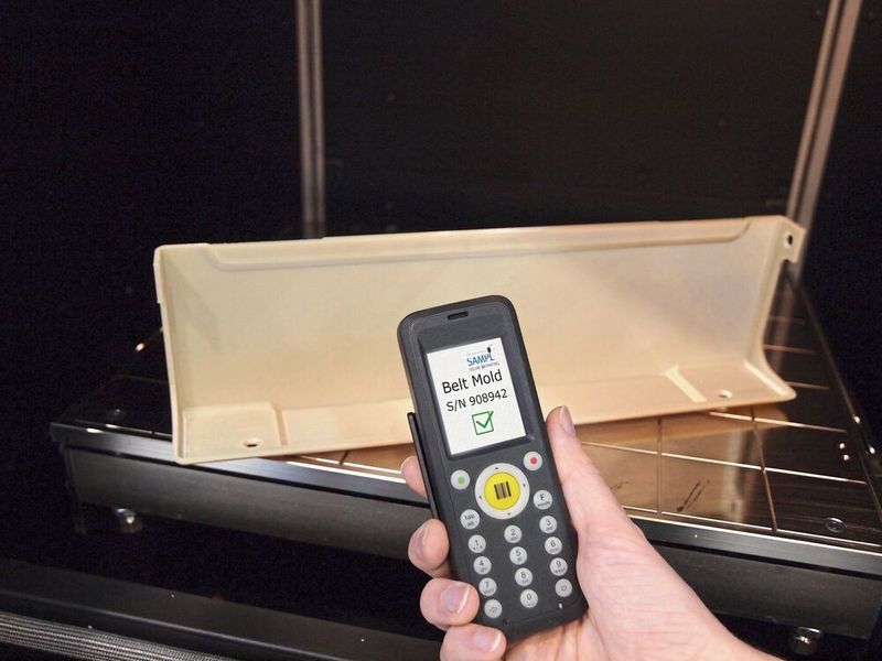 Überprüfung der Echtheit eines aus Ultem gedruckten Belt Mold aus einem Airbus A300 bzw. A310 anhand eines monolithisch  integrierten RFID-Tags. (TU Hamburg)