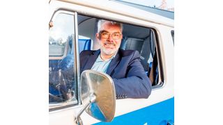 Andreas Mannebach ist neuer Markenbeauftragter Classic Cars bei Standox Deutschland. (Bild: Udo Geisler Photographie)