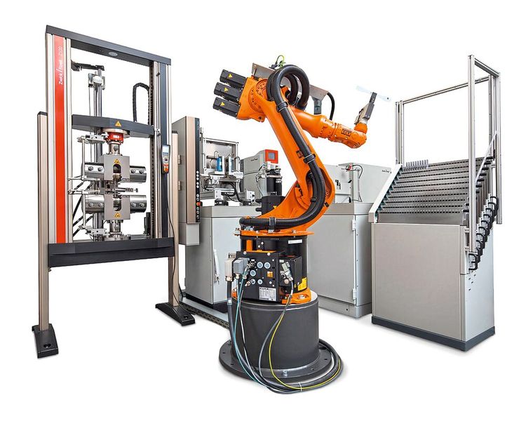 Die Automatisierungslösung roboTestR von Zwick Roell. (Bild: Zwick Roell)