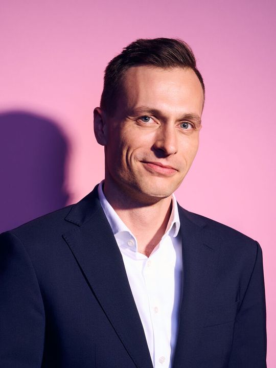 Niklas Gatermann ist Senior Associate bei reuschlaw.(Bild:  reuschlaw / Urban Zintel)