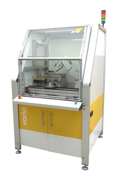 Die Montagezelle ATN VARIO mit 6-Achs-Roboter. (Bild: Automatisierungstechnik Niemeier)