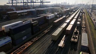 Der neue Gateway-Tarif im Duisburger Hafen bringt 50 Prozent Ersparnis für Container mit sich, die im Hafen einen Zwischenstopp machen. (Bild: Duisport)