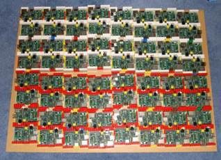 Iridis Pi: Supercomputer bestehend aus 64 Raspberry Pi und Lego-Steinen, erbaut von Professor Simon Cox von der Universität Southampton und seinem Team (Bild: Glenn Harris)