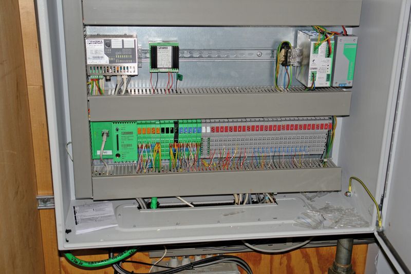 Schaltschrank bei Primagaz mit Profinet-SPS und Remote-I/O-Modul von Phoenix Contact  (Bild: Phoenix Contact)