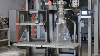 Kleingebinde Befüll- und Wiegestation (Bild: Azo)