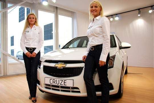Die Damen bei Chevy tragen zur Abwechslung mal Jeans – Levi’s und Chevrolet kooperieren. (Archiv: Vogel Business Media)