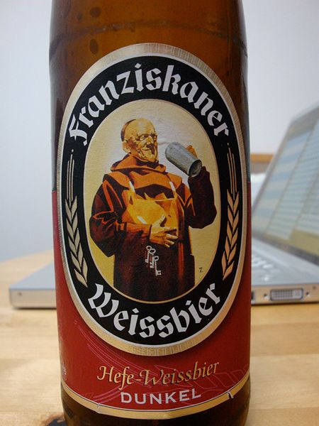 Platz 13: Franziskaner Weißbier mit 0,49 Mikrogramm Glyphosat pro Liter Bier.(Eine Gefährdung für den Konsumenten besteht nach Einschätzung des Bundesinstituts für Risikobewertung jedoch erst ab einem täglichen Konsum von 1.000 Liter Bier.)Weitere interessante Beiträge rund um die Themen Messtechnik und Bierbrauerei: - Wie Brauereien durch intelligente Messtechnik höchste Bierqualität erreichen  - Jeder kann an der Hauswand Bier brauen  - Mit Wiesn-Bierpipeline 1.200 Maß pro Stunde ausschenken Bild: David Pursehouse / CC BY 2.0 / https://www.flickr.com/photos/mdid/3278044927 (Bild: David Pursehouse / CC BY 2.0)