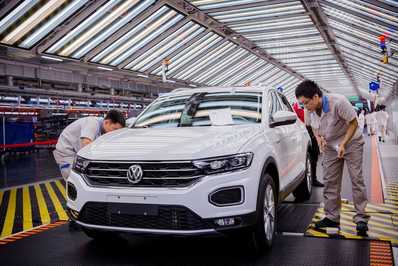 VW hat angekündigt bis 2025 jährlich 1,5 Millionen E-Autos in China zu produzieren und ein großer Teil davon in Hefei. VW hat angekündigt bis 2025 jährlich 1,5 Millionen E-Autos in China zu produzieren und ein großer Teil davon in Hefei.