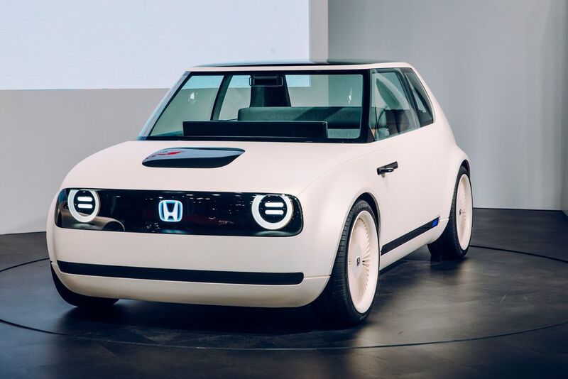 Das Konzeptauto Urban EV unterscheidet sich durch seinen Retrostil von den Wettbewerbern. (Honda)