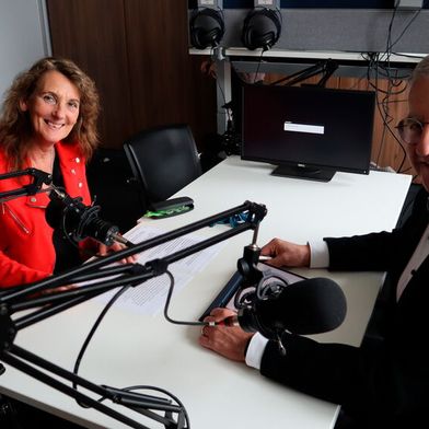 Gleich geht's los. Ein spannendes Gespräch über die Frage „Wie digital ist die Prozessindustrie?“ startet. (Bild: PROCESS)