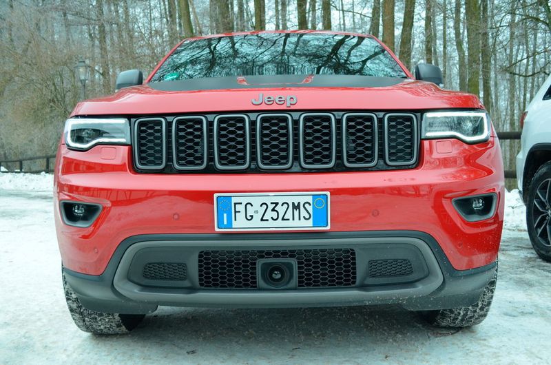 Die mit dem 2017er-Jahrgang geliftete Front fährt erkennbar zeitgemäßer vor – unter anderem mit LED-Nebelleuchten.  (Rehberg / »kfz-betrieb«)