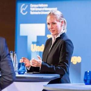 Prof. Dr. Claudia Peus, Geschäftsführende Vizepräsidentin für Talent Management und Diversity der TU München und Gründungsdirektorin des TUM Institute for Life Long Learning, im Rahmen des TUM Tals am 17. September in Heilbronn: „Die Coronapandemie hat uns allen gezeigt, was wir brauchen! Und zwar Führungspersönlichkeiten, die Krisen überwinden können. Und das mit fundiertem Know-how, wie die digitale Transformation verantwortungsvoll und sinnvoll geschehen kann.“(Bild:  TU  München)