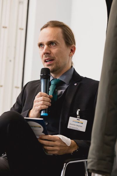 'Let's talk PROCESS' - die Redaktion im Gespräch mit... (Bild: Stefan Bausewein)