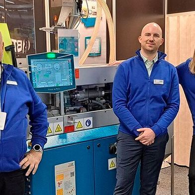 The Boy 35 E with integrated igus handling formed the centrepiece of Boy’s exhibition booth at Elmia Polymer 2026 in Jönköping, Sweden. (Source: Dr. Boy)