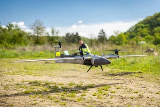 Langstreckenfähige VTOL-Drohne Trinity Pro: Ideal für die lineare Vermessung langer Trassenabschnitte im automatisierten BVLOS-Flugmodus.(Bild:  Augel)