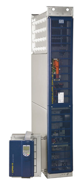 Die wassergekühlten Frequenzumrichter CFW11W erlauben bei niedrigen Drehzahlen hohe Drehmomente. (WEG)