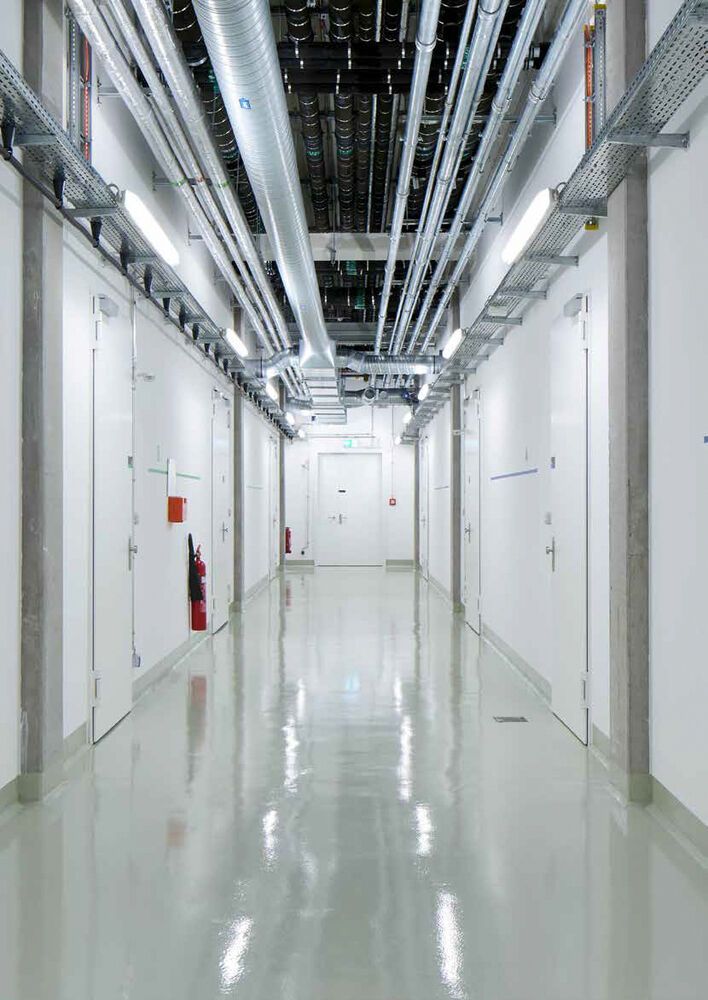 Im Tiefen Inneren: Das Rechenzentrum „MUC2“ von der NTT Global Data Centers EMEA GmbH in Unterschleißheim bietet den Kunden eine IT-Stellfläche von 6.200 Quadratmetern und 14 MW IT-Last. 