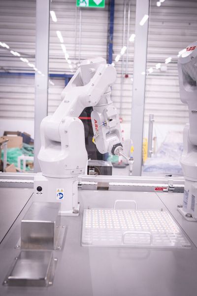 Bewegungsoptimierung eines Pick-and-Place-Roboters. (Bild: shauna kennedy)