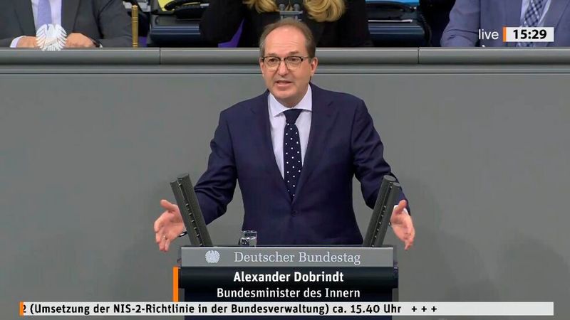 Alexander Dobrindt (CSU), Bundesminister des Innern, vertrat bei der Debatte im Deutschen Bundestag zur Verabschiedung der NIS-2-Richtlinie am 13. November 2025, die Bundesregierung.(Bild:  Vogel IT-Medien GmbH)