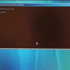Abbildung 1: Windows PE 2.0 Prompt nach dem Neustart. Voreingestellt wird Windows PE mit wpeinit initialisiert