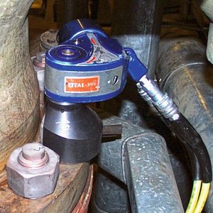 Bei der Konstruktion von Schraubverbindungen sollte auch fundiertes Know-how über mögliche Werkzeuge und deren Anwendung bei der Montage/Demontage vorhanden sein.(Bild:  Hytorc)