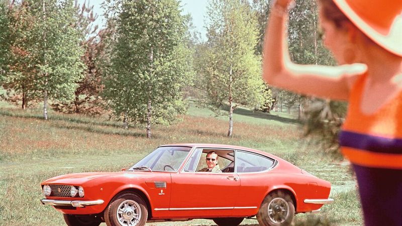 Einer der Schönsten: Den Dino stellte Fiat im Frühjahr 1966 anlässlich des einhundertsten Geburtstages des Firmengründers Giovanni Agnelli vor. Den Sechszylinder-V-Motor mit zwei Liter Hubraum lieferte Fiat auch an Ferrari. (Bild: Fiat)