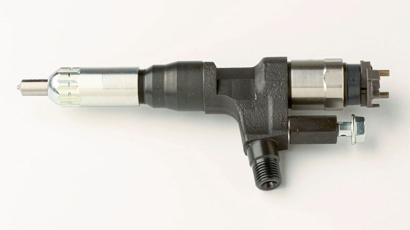 Selbst für Modelle des Baujahrs 2002 bringt Denso noch neue Common-Rail-Injektoren auf den Markt. (Bild: Mark Sassen Fotografie)