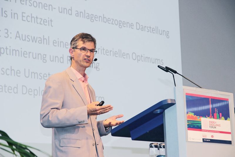 Dr. Stefan Kämer (Ineos), berichtete über das Forschungsprojekt More. (Ermhofer)