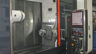 Die erste Integrex i-200ST von Mazak, mit der toolcraft einen neuen Kunden aus dem Bereich  des hochgenauen Dreh-Frässpektrums generieren konnte. (Sonnenberg)
