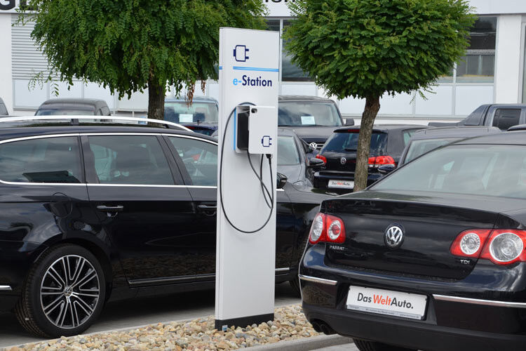 Auf dem Gelände in Bochum können Kunden auch Strom tanken. (Foto: Preising)