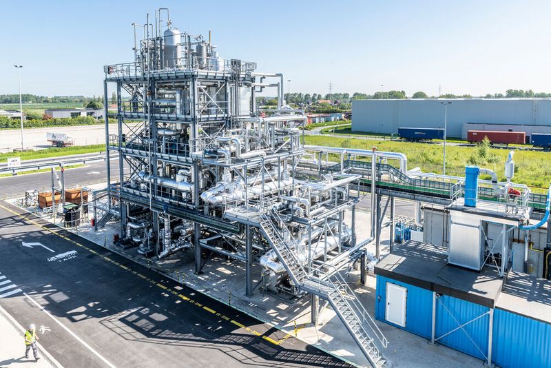 Chemisch recycelte Rohstoffe von Renasci werden an mehreren Borealis-Standorten für die Produktion von kreislauforientierten Borcycle C-Polyolefinen und Basischemikalien zum Einsatz kommen. (Pieter Clicteur/ Borealis)