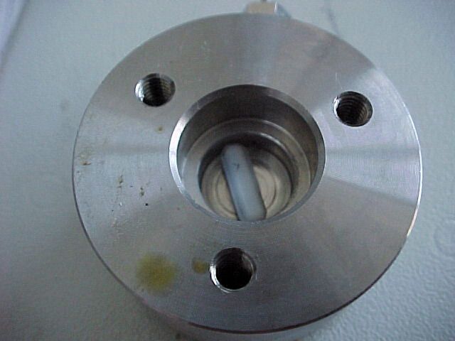 Abb.2: Das Innere einer aktiven Mischkammer mit PTFE-Rührstäbchen (Techlab)