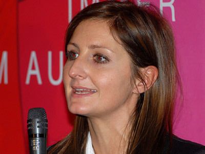 Der zweite Platz ging an Yasmin Karpinski: Sie verbinde ein innovatives Standortmarketing mit dem sozialen Anliegen, Jugendlichen ohne Arbeit berufliche Perspektiven zu geben. (Archiv: Vogel Business Media)