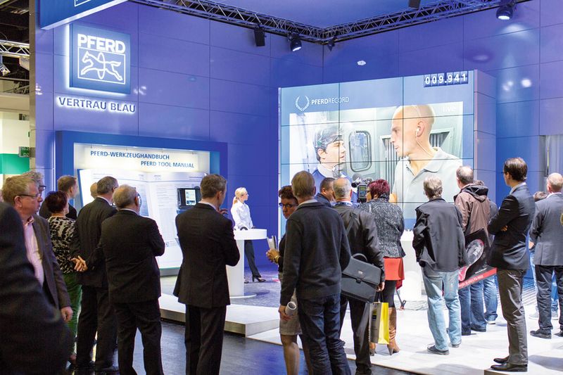 Bild 2: Das Ereignis wurde live auf den Messestand übertragen und die Besucher konnten anhand eines Zählers den Fortschritt verfolgen. (Bild: Pferd)