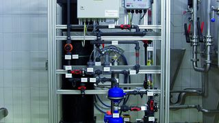 Das DAT-System kommt ohne Biozide oder Härtestabilisatoren aus und ist somit nicht nur aus Umwelt- und  Arbeitsschutzgesichtspunkten attraktiv, es hilft auch, Kosten einzusparen. (Bild: DAT)