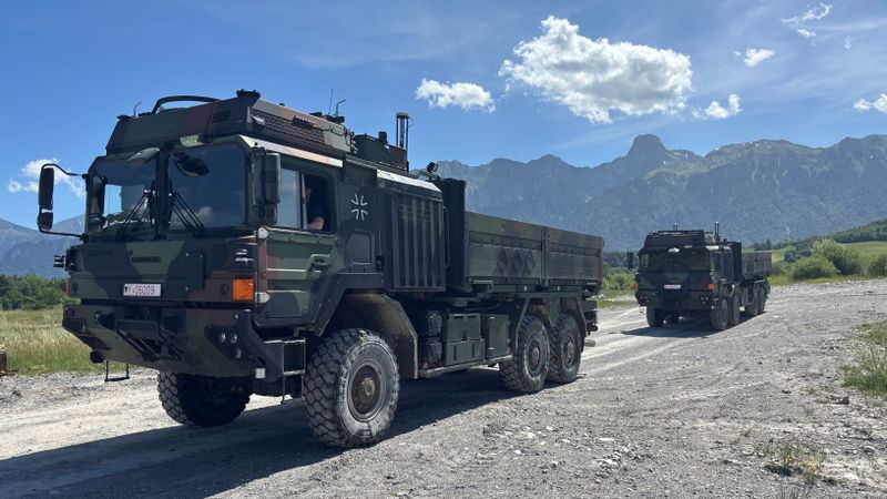On behalf of the BAAAINBw, Rheinmetall has assumed overall responsibility for the autonomous convoy research project InterRoC VII.(Source:  Rheinmetall AG)