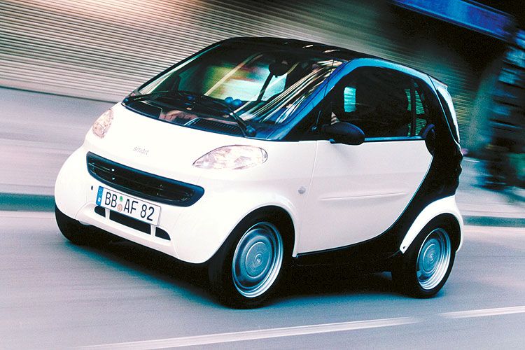 1997: Das Smart City Coupé wird auf der IAA in Frankfurt/Main der Öffentlichkeit vorgestellt. (Foto: Daimler)