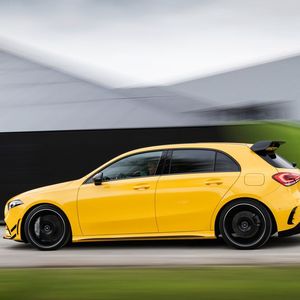 Immerhin 306 PS mobilisiert der Zweiliter-Vierzylinder des A 35.(Bild:  Mercedes-Benz)