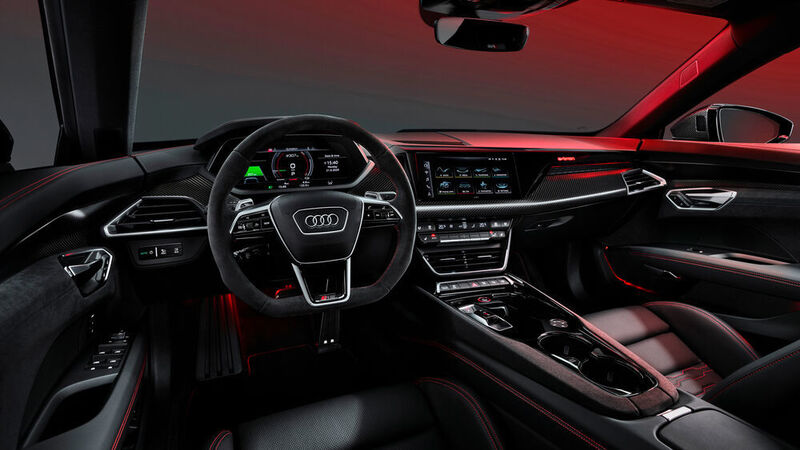 Dank 800-Volt-Technik soll sich selbst die große 85-kWh-Batterie in 23 Minuten zu 80 Prozent nachladen. (Audi)