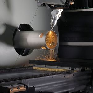 Mit ihren Maschinen zur Rohr- und Profilbearbeitung zeigt die BLM Group, wie man auch als ausländischer Hersteller Erfolg in Deutschland haben kann.(Bild:  BLM Group)