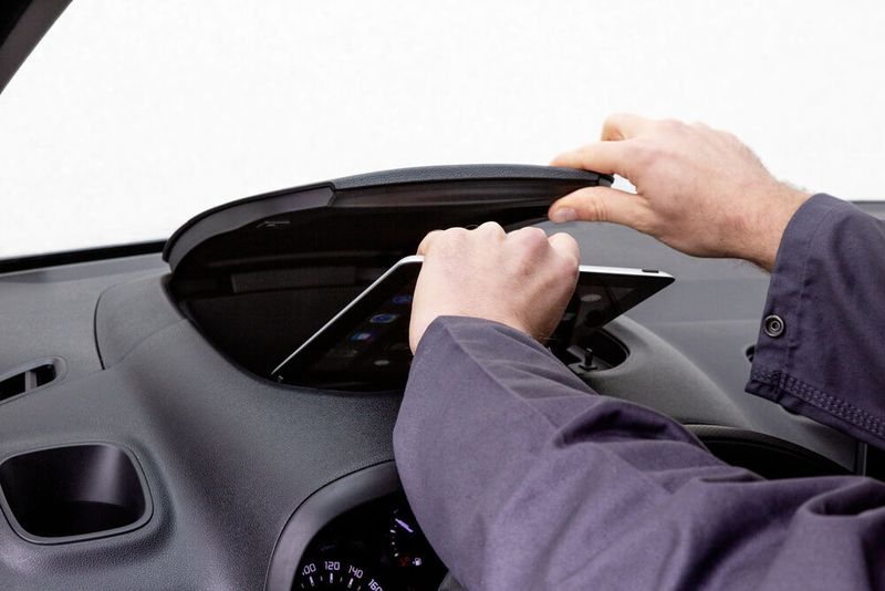 Ablageflächen gibt es im Hochdachkombi in Hülle und Fülle. (Toyota)