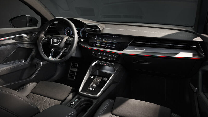 Der Innenraum ist identisch mit dem A3 Sportback. Er wirkt sehr modern und sportlich. (Audi)