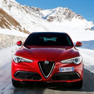 (Alfa Romeo)