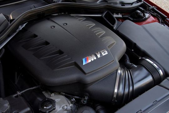 Der Bayer schafft den Spurt von 0 auf 100 km/h in 4, 8 Sekunden. Der Verbrauch liegt bei 12, 3 Liter Super-Plus auf 100 Kilometer. (Archiv: Vogel Business Media)