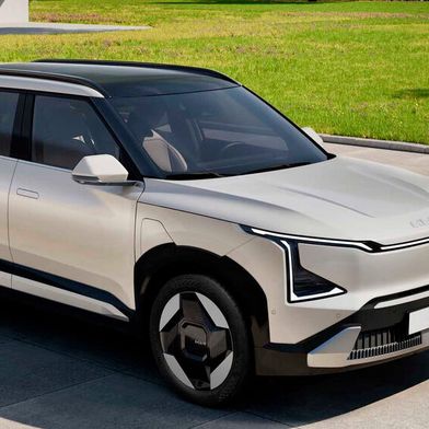 Kia ruft mehrere Tausend Exemplare des EV5 in die Werkstätten. In Deutschland sind 1.550 Fahrzeughalter betroffen. (Bild: Kia)