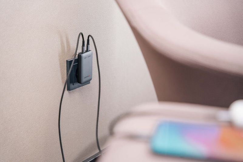 Das Gerät bietet zwei USB-C-Anschlüsse mit USB Power Delivery 3.0. (Bild: Verbatim)