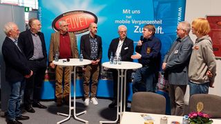 Mit einem abwechslungsreichen Programm und Podiumsgesprächen läutete der Deuvet auf der Bremen Classic Motorshow sein Jubiläumsjahr ein. (Bild: Deuvet)