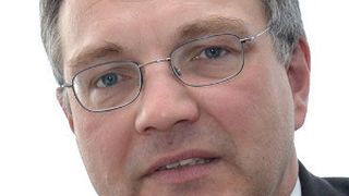 Hans-Jürgen Kronenberg: „Da das Seat-Netz nicht nur aus Exklusivbetrieben bestehen kann, leben wir in Mehrmarkenautohäusern mit den anderen Fabrikaten sehr gerne in einer friedlichen Koexistenz.“ (Foto: Michel)