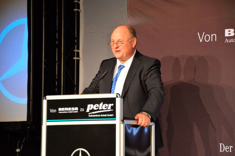 Geschäftsführer Helmut Peter betonte die Notwendigkeit der Expansion, um als Unternehmen langfristig wachsen zu können. (Achter / »kfz-betrieb«)